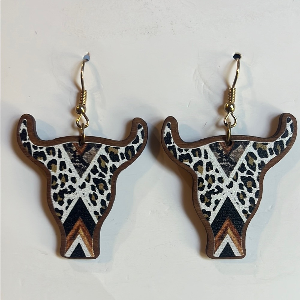 Leopard Print Bull Head Earrings - Picture 1 of 2